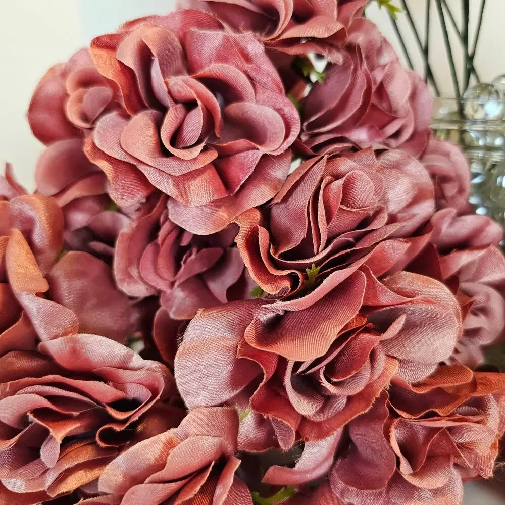105 Mauve Pink Satin Rose Heads Lot Open Roses Buds Stemless Wedding Craft Decor